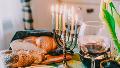 刘越评全运会断腿事件:“踢不到球还不会踢人吗?”中国足球不冤